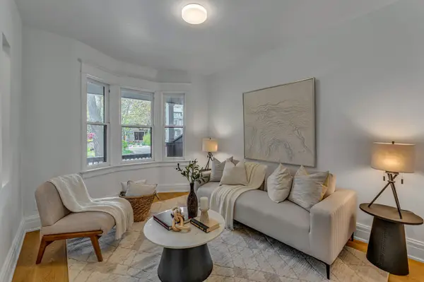 49 Ravina CRES, Toronto E01, ON M4J 3L9