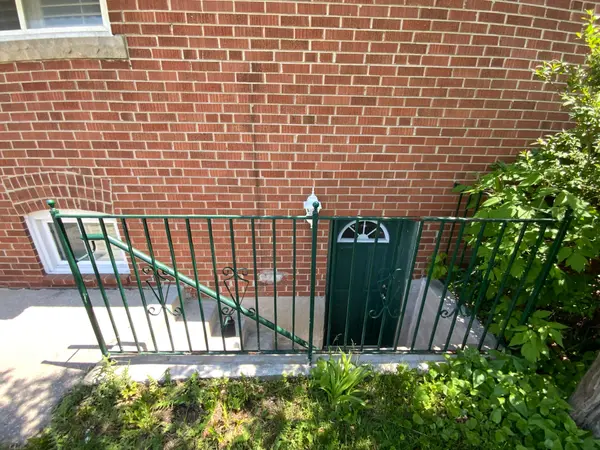2 Kellyvale RD #Bsmt RmA, Toronto E04, ON M1R 3M3