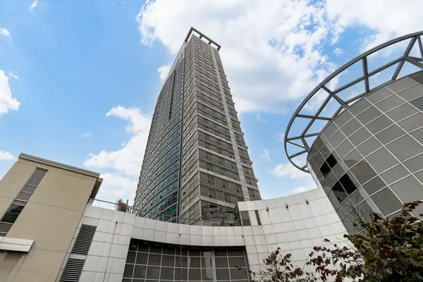 36 Lee Centre DR #1502, Toronto E09, ON M1H 3K2