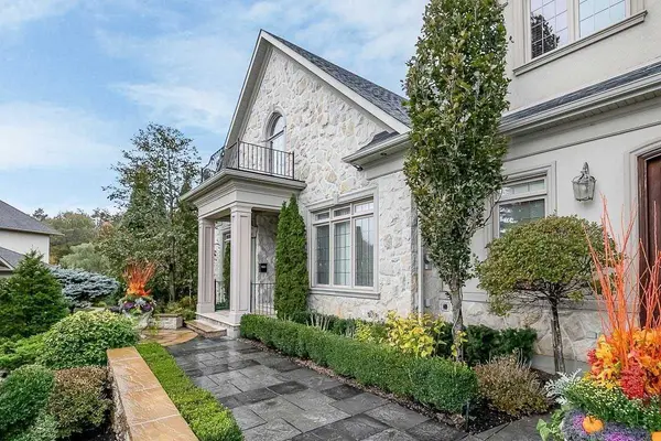 44 Grayfield DR, Whitchurch-stouffville, ON L4A 0B1