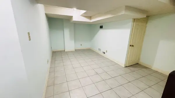 39 Loweswater AVE #Basement, Markham, ON L3R 7W8