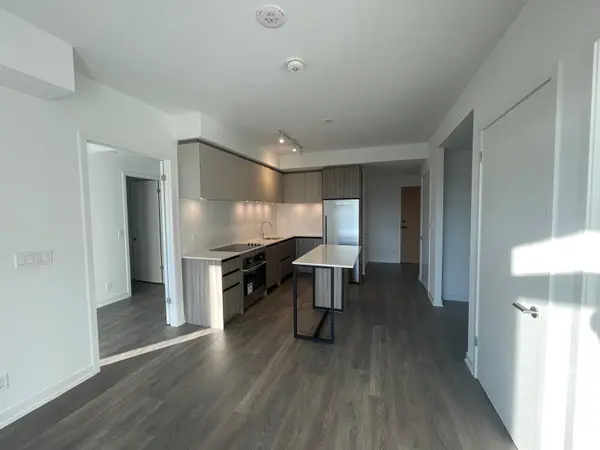 8 Beverley Glen BLVD #D-331, Vaughan, ON L4J 0L5
