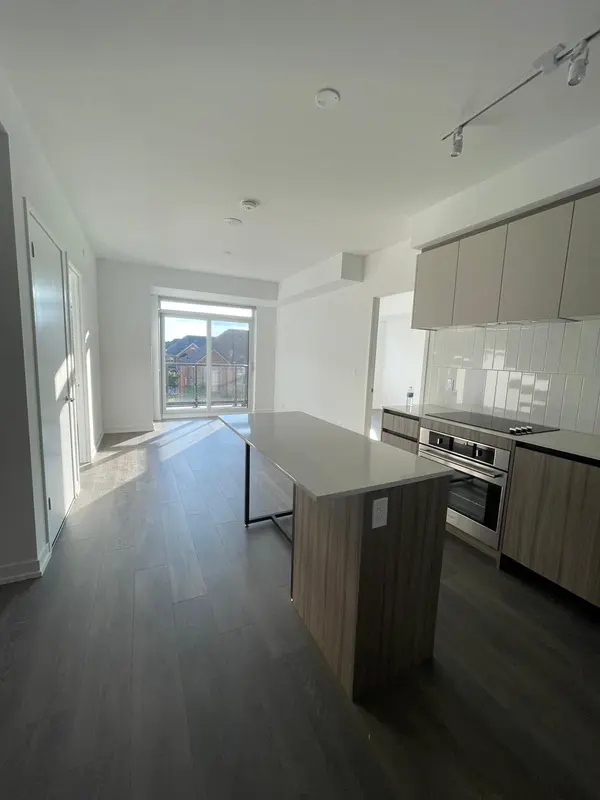 8 Beverley Glen BLVD #D-331, Vaughan, ON L4J 0L5