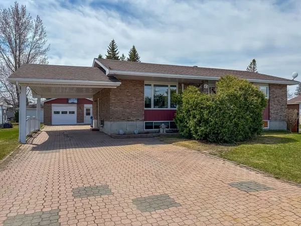 45 Twelfth ST E, Armstrong, ON P0J 1E0
