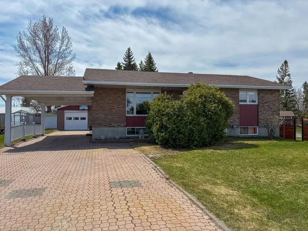 45 Twelfth ST E, Armstrong, ON P0J 1E0