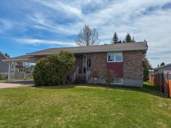 45 Twelfth ST E, Armstrong, ON P0J 1E0