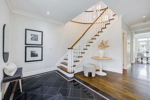 38 Mattice RD, Toronto W08, ON M9A 1E6