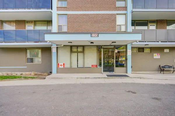 235 Grandravine DR #906, Toronto W05, ON M3N 1J2