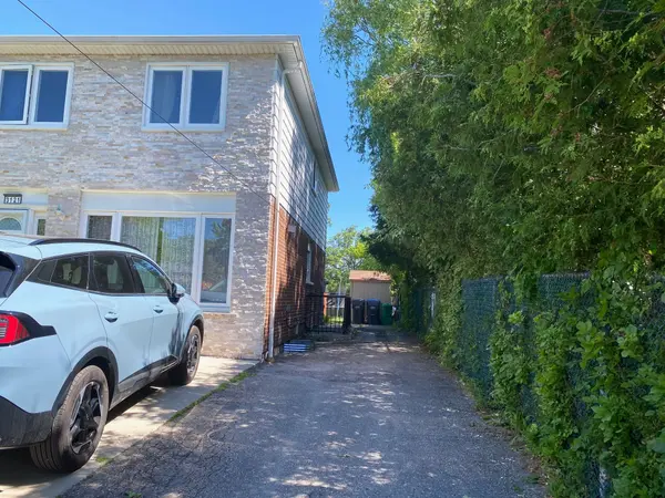 3121 Jessica CT #Lower, Mississauga, ON L5C 1X7