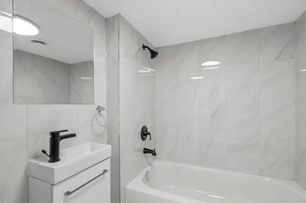 69 Claybrooke ST #D, Toronto W04, ON M6M 3P8
