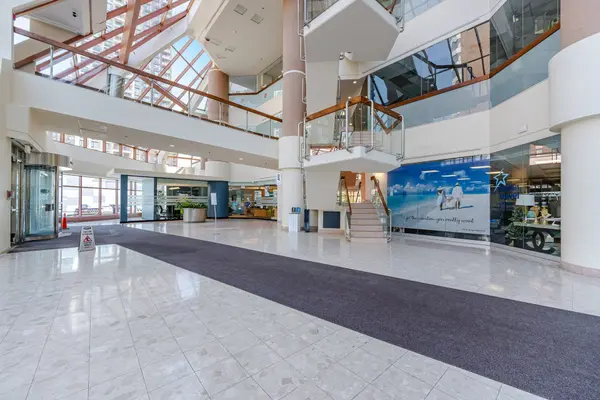 50 Burnhamthorpe RD W #106, Mississauga, ON L5B 3C3