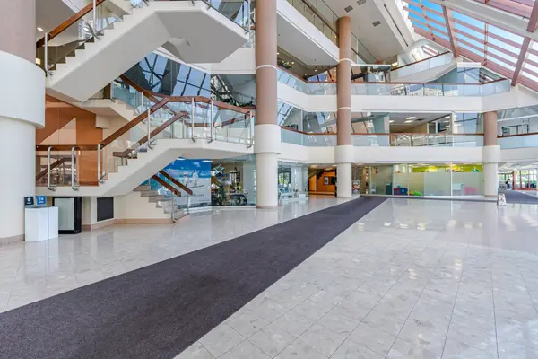 50 Burnhamthorpe RD W #106, Mississauga, ON L5B 3C3