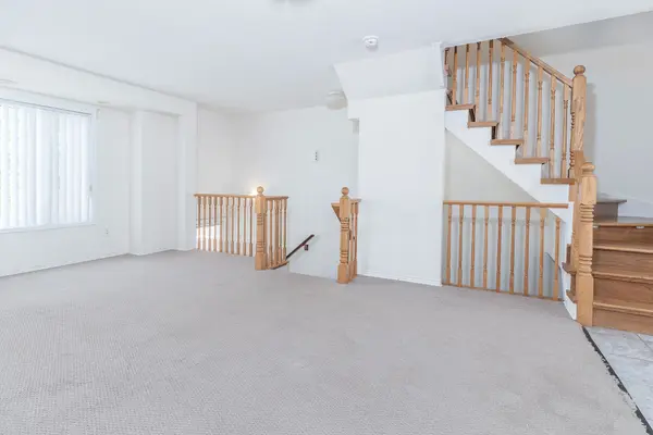 3050 Erin Centre BLVD #126, Mississauga, ON L5M 0P5
