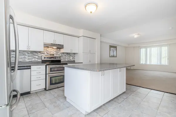 3050 Erin Centre BLVD #126, Mississauga, ON L5M 0P5