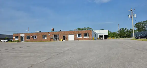 39 Davis ST E, Quinte West, ON K8V 4K8