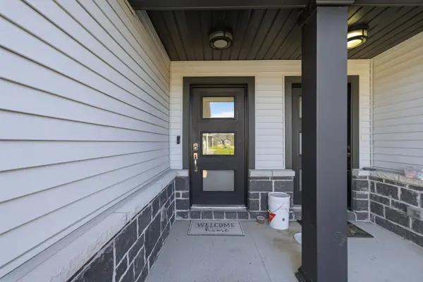 33 Dewal PL, Belleville, ON K8P 0H3