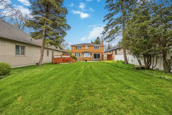 2088 Lakeshore RD, Sarnia, ON N7T 7H6