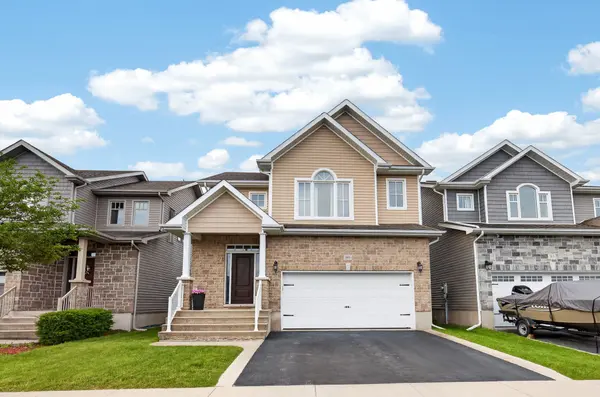 909 Edward Riley DR, Kingston, ON K7P 0E3