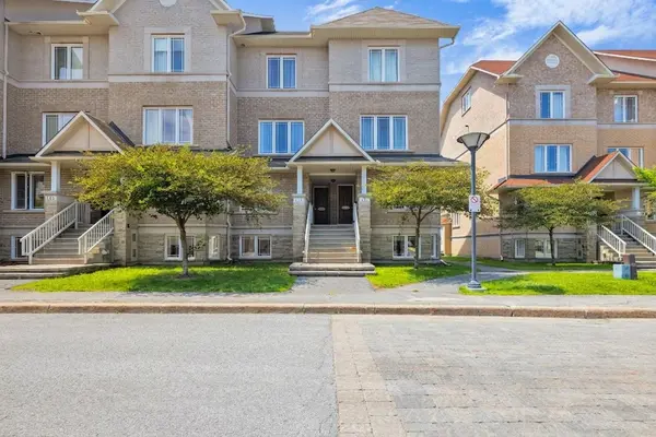 132 PASEO Private,  South Of Baseline To Knoxdale,  ON K2G 4N7