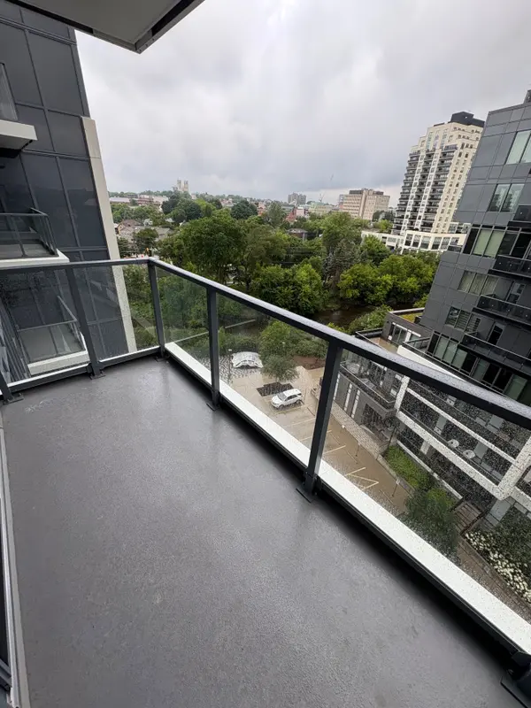 93 Arthur ST #809, Guelph, ON N1E 0S6