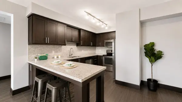 339 King ST N #403, Waterloo, ON N2J 2Z1