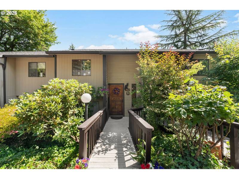 2812 TREE TOP LN, West Linn, OR 97068