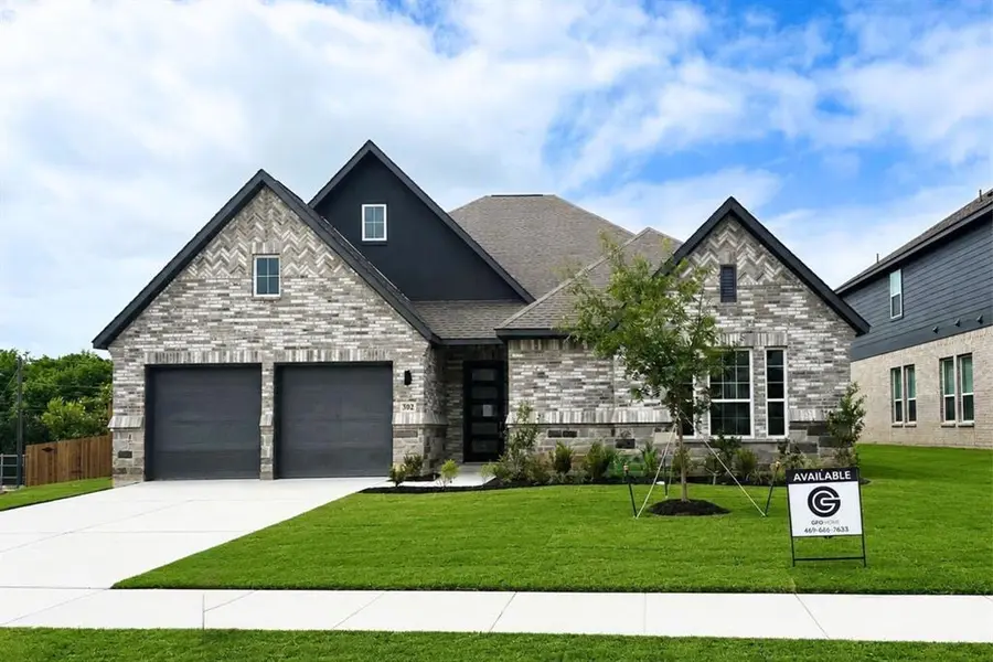 302 Alicia Court, Mansfield, TX 76063