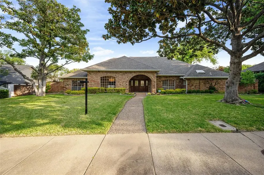 17209 Graystone Drive, Dallas, TX 75248
