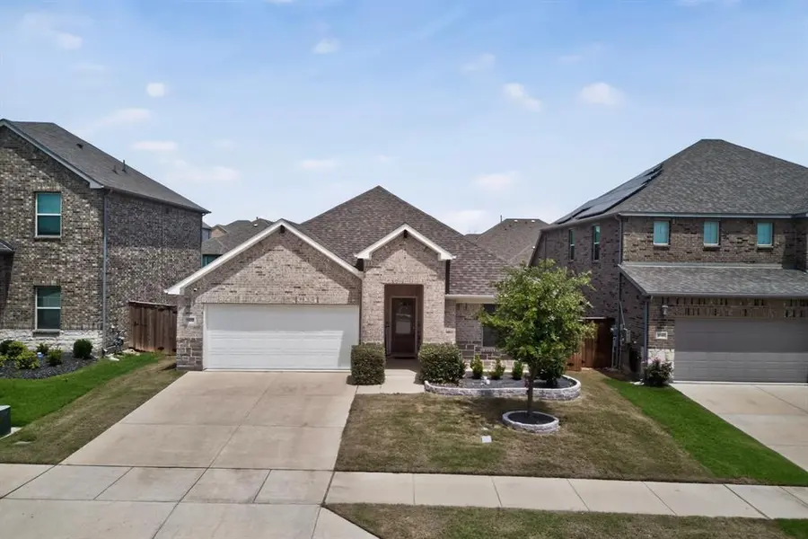 9537 Abington Avenue, Fort Worth, TX 76131