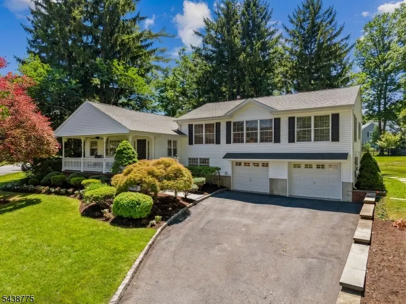 20 Northern Ave, Florham Park Boro, NJ 07932