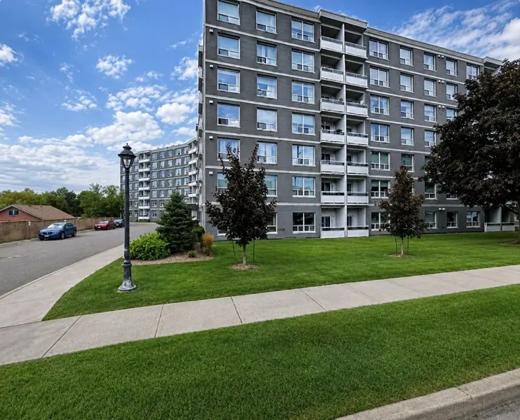 145 Liberty ST S #317, Clarington, ON L1C 4K5
