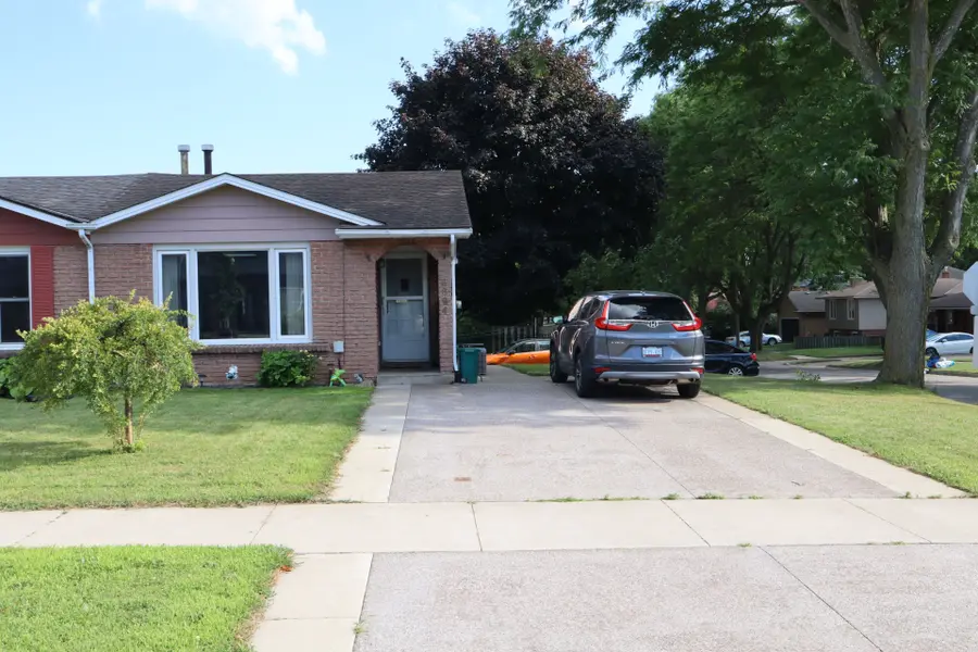 6694 Cropp ST, Niagara Falls, ON L2E 7B3