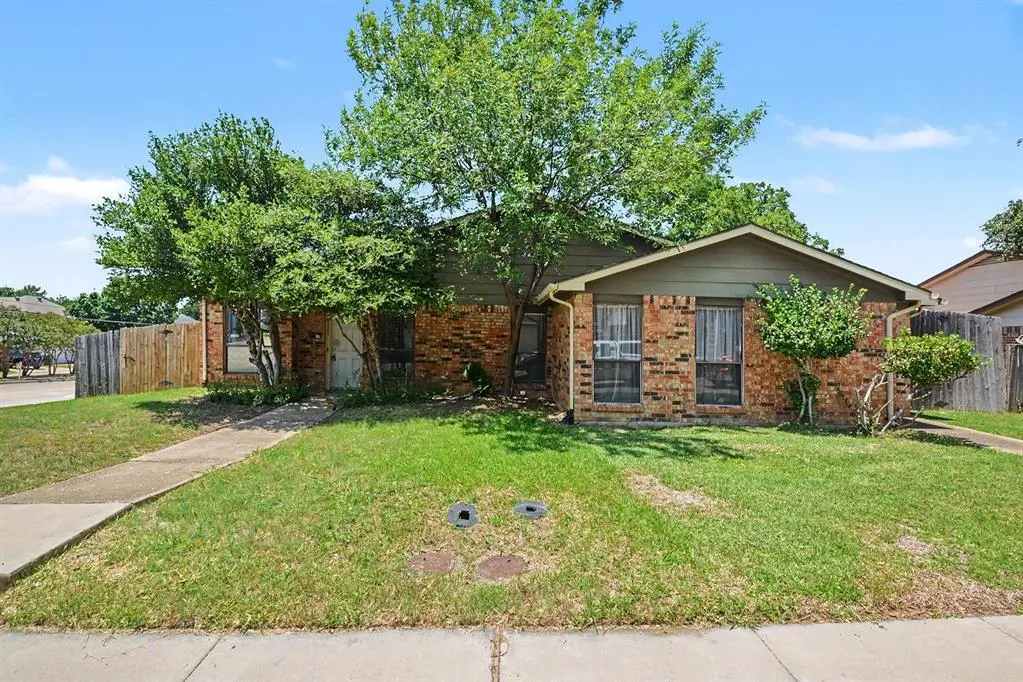 2201 Jackson Circle, Carrollton, TX 75006