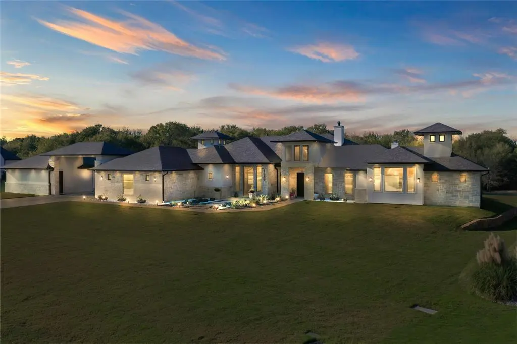 1889 Creekview Court, Argyle, TX 76226