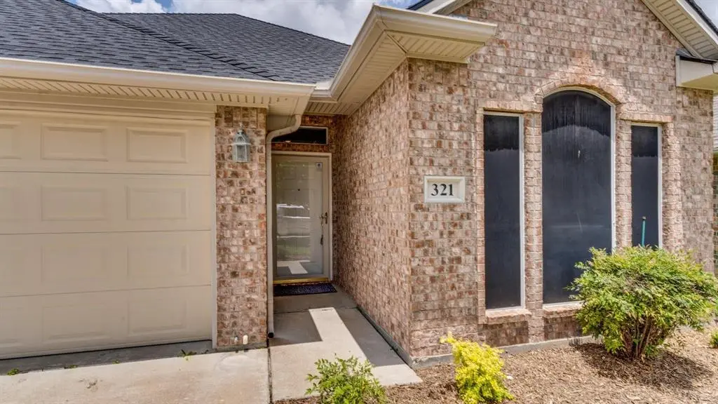 321 Blake Lane, Midlothian, TX 76065