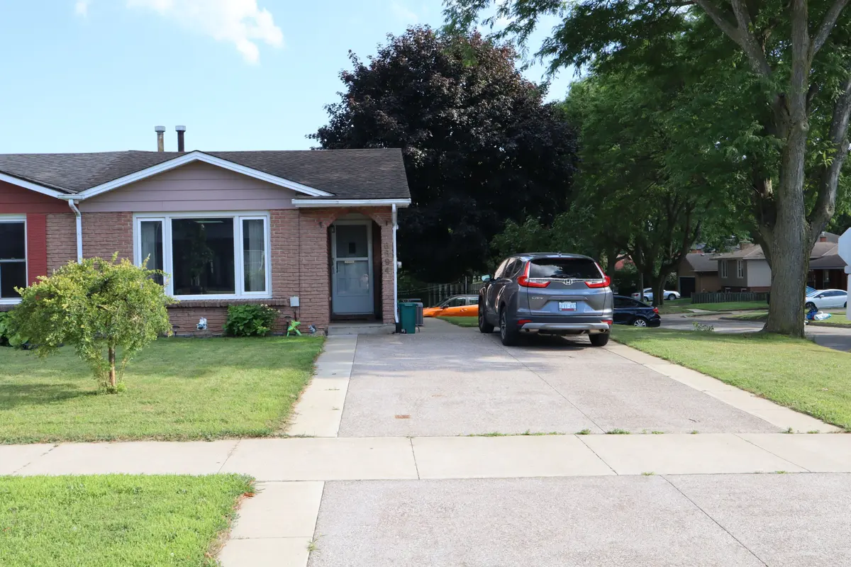 6694 Cropp ST, Niagara Falls, ON L2E 7B3