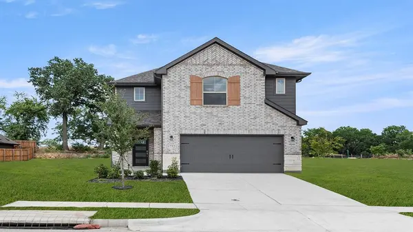 1752 Edgeway Drive, Aubrey, TX 76227