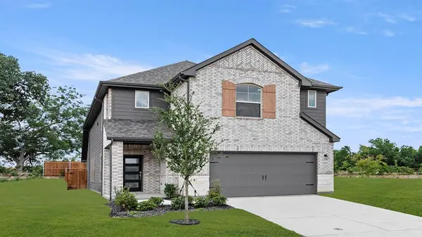 1752 Edgeway Drive, Aubrey, TX 76227