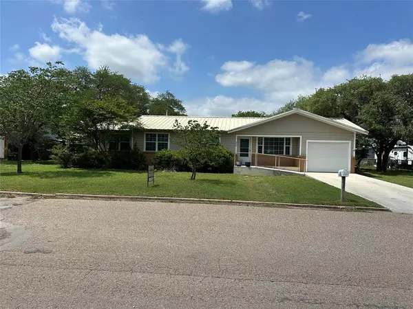 406 S Williams Street, Hamilton, TX 76531