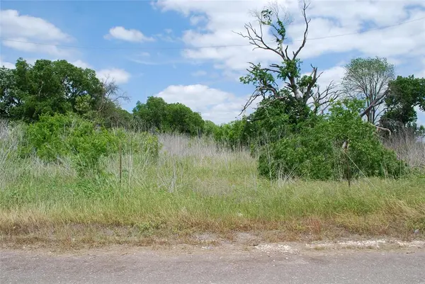 129 LCR 300, Mart, TX 76664