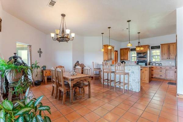 6721 FM 1810, Chico, TX 76431