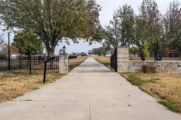364 Parker Road #A, Van Alstyne, TX 75495