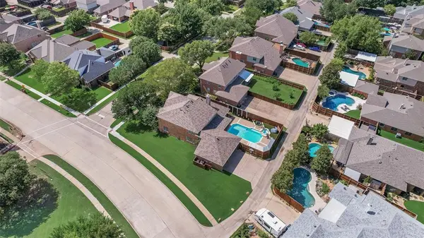 6802 Lochmoor Lane, Garland, TX 75044