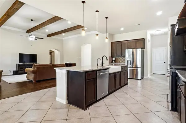 107 High Country Road, Decatur, TX 76234