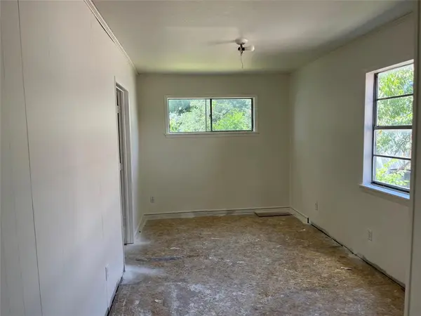 3423 Texas Drive, Dallas, TX 75211