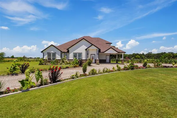 233 Private Road 7786, Wills Point, TX 75169