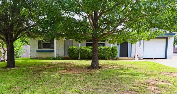 1105 Glenn Drive, Euless, TX 76039