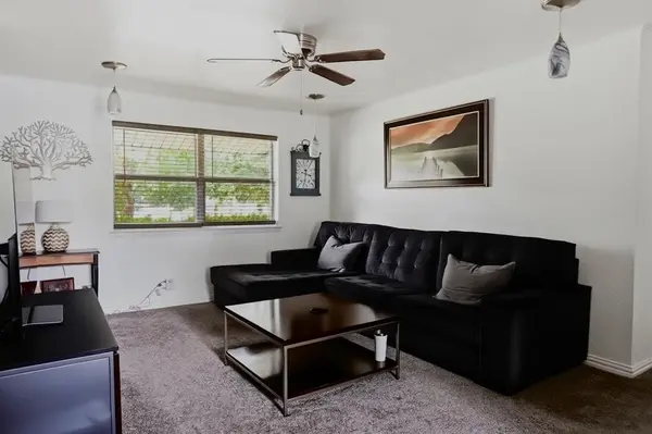 1105 Glenn Drive, Euless, TX 76039