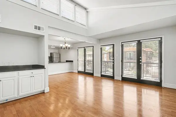 5926 Sandhurst Lane #223, Dallas, TX 75206