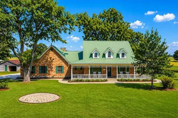 1143 RS County Road 2300, Emory, TX 75440
